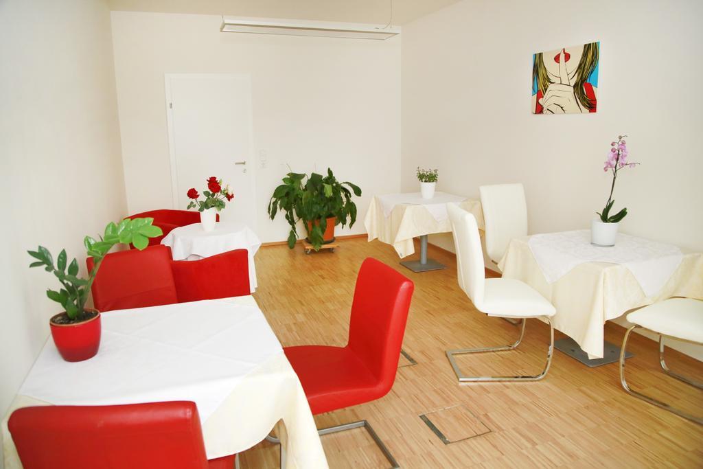 Hotel Restaurant Red Lodge Graz Exterior foto